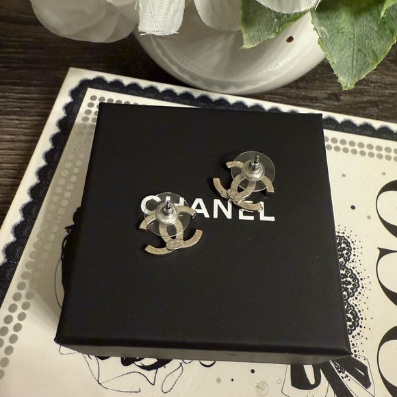 CHANEL Silver Crystal CC Classic Stud Earrings - Picture 8 of 9
